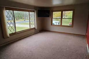 207 W Parker St, Weyauwega, WI 54983 - Photo 6