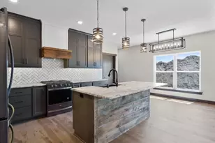 2664 Chambers Xing, Green Bay, WI 54313 - Photo 4