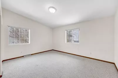 4642 Ridge Court, Manitowoc, WI 54220 - Photo 12