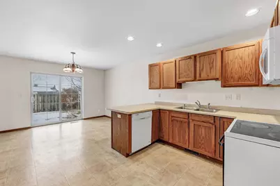 4642 Ridge Court, Manitowoc, WI 54220 - Photo 10