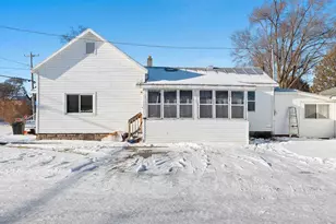 302 McDonald St, Oconto, WI 54153 - Photo 4
