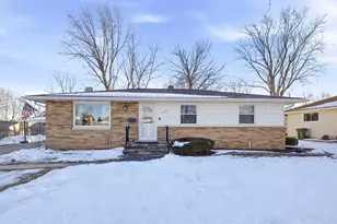 1419 W 3rd St, Kimberly, WI 54136 - Photo 2