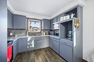 1419 W 3rd St, Kimberly, WI 54136 - Photo 8