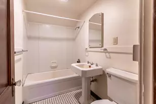 952 Bond St, Green Bay, WI 54303 - Photo 18