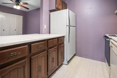 2672 Humboldt Road #4, Green Bay, WI 54311 - Photo 8