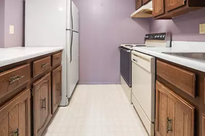2672 Humboldt Road #4, Green Bay, WI 54311 - Photo 6