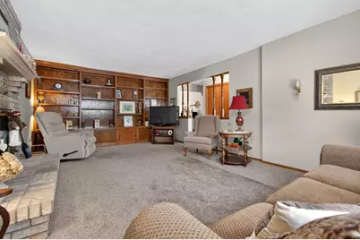 2516 W Sunnyview Circle, Appleton, WI 54914 - Photo 4