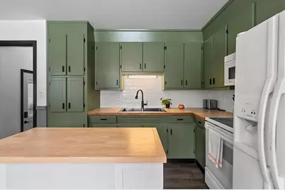 905 Washington Street, Fremont, WI 54940 - Photo 10