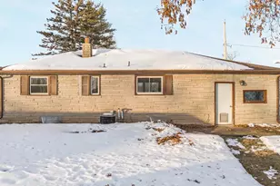 7639 Boom Bay Heights Rd, Larsen, WI 54947 - Photo 4