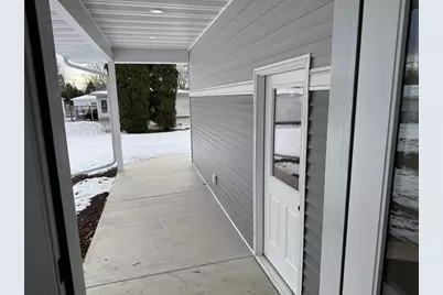 1734 Oak Street, Oshkosh, WI 54901 - Photo 12
