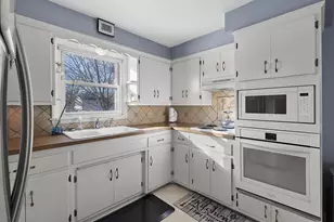 3623 Bernice St, Green Bay, WI 54301 - Photo 10