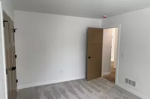 1109 E Murdock Ave, Oshkosh, WI 54901 - Photo 10