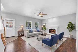 104 Riverwood Ct, Mishicot, WI 54228 - Photo 4