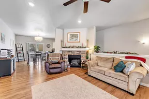 541 Pebblestone Cir, Hobart, WI 54155 - Photo 6