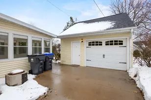 710 Cedar St, Neenah, WI 54956 - Photo 42