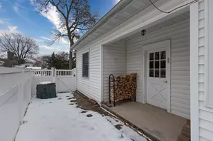 1616 Hickory St, Oshkosh, WI 54901 - Photo 48