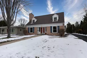 1616 Hickory St, Oshkosh, WI 54901 - Photo 1