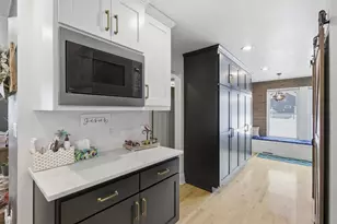 423 E Doty Ave, Neenah, WI 54956 - Photo 14