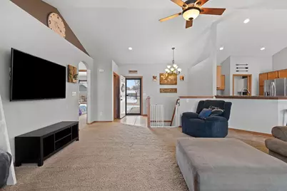 1012 Tana Lane, Menasha, WI 54952 - Photo 8