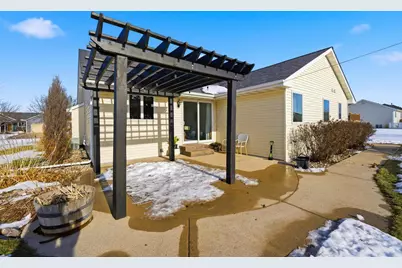 2023 Meadowview Street, Kaukauna, WI 54130 - Photo 22