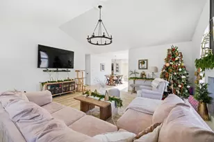 2023 Meadowview St, Kaukauna, WI 54130 - Photo 4