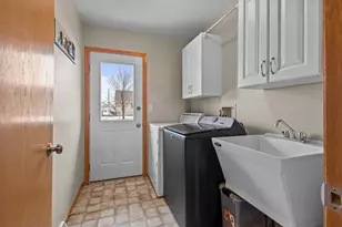 1992 Mayflower St, Kaukauna, WI 54130 - Photo 20