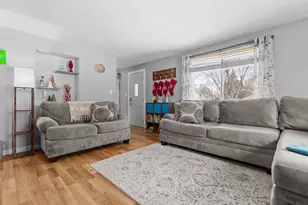 929 Harding St, Menasha, WI 54952 - Photo 8