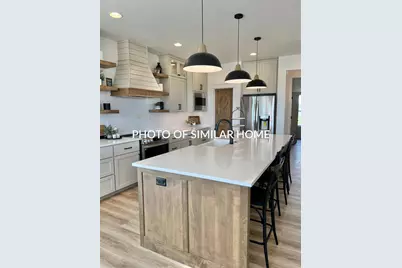 409 Jerelyn Court, Combined Locks, WI 54113 - Photo 4