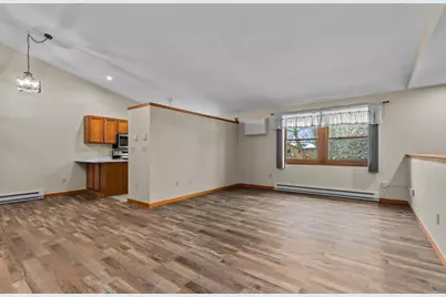 921 Babcock Street #11, Neenah, WI 54956 - Photo 4