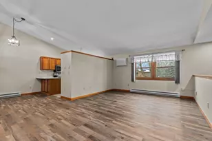 921 Babcock St, Neenah, WI 54956 - Photo 4