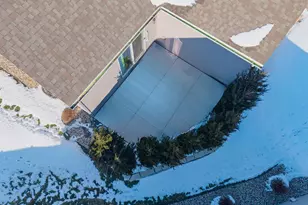 5010 W Woods Creek Ln, Appleton, WI 54913 - Photo 4