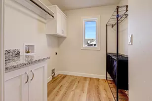 5010 W Woods Creek Ln, Appleton, WI 54913 - Photo 16