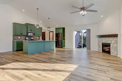 5010 W Woods Creek Lane, Appleton, WI 54913 - Photo 6