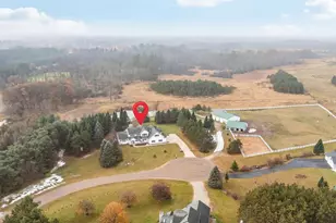 E5975 Sunset Ct, Weyauwega, WI 54983 - Photo 4