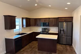 N3903 Wettering Way, Kaukauna, WI 54130 - Photo 2