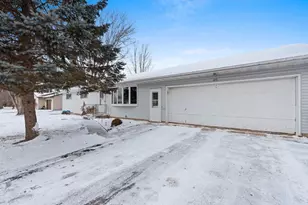 270 Walnut St, Manawa, WI 54949 - Photo 2