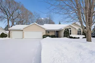 2918 N Appleton St, Appleton, WI 54911 - Photo 2