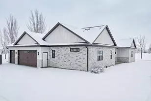 3705 Edwina Dr, De Pere, WI 54115 - Photo 4