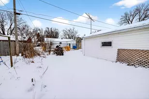 323 8th St, Menasha, WI 54952 - Photo 22