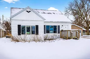 323 8th St, Menasha, WI 54952 - Photo 24