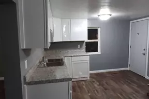 237 Center St, Oconto, WI 54153 - Photo 6