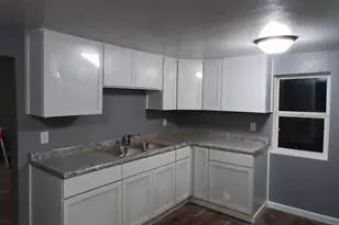 237 Center St, Oconto, WI 54153 - Photo 4