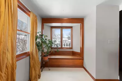 540 N Henry Street, Green Bay, WI 54302 - Photo 8