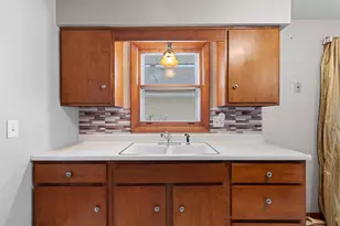 540 N Henry St, Green Bay, WI 54302 - Photo 4