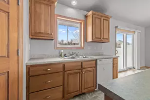 6785 Cascade Dr, Greenleaf, WI 54126 - Photo 10