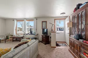 1237 Primrose Ln, Neenah, WI 54956 - Photo 8