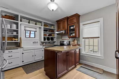 913 Desnoyer Street, Kaukauna, WI 54130 - Photo 6