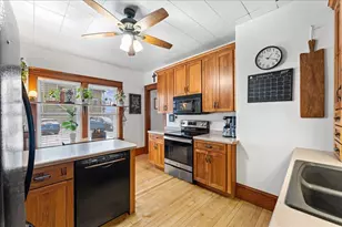 218 E Division St, Kaukauna, WI 54130 - Photo 8