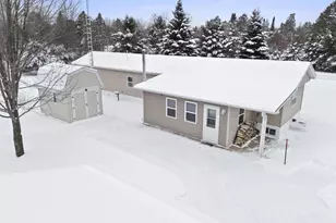 W10807 Neveln Ln, Crivitz, WI 54114 - Photo 4