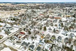 128 Dewey St, Brillion, WI 54110 - Photo 30